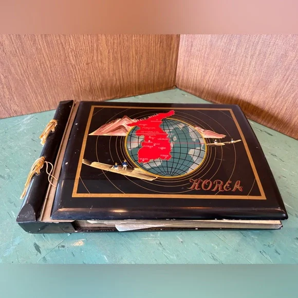 Vintage 1950’s lacquered wood scrapbook musical Korea - Picture 6 of 9